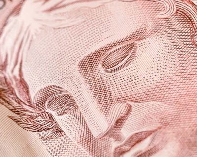 Antecipar ou esperar? Por que a lógica financeira pode surpreender